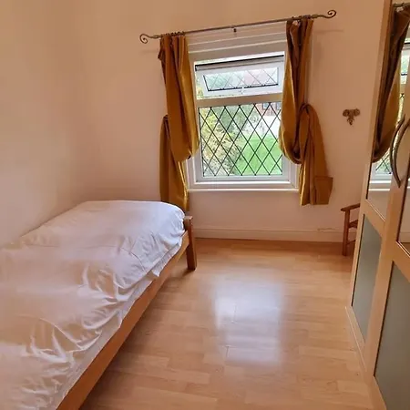 City Superhost House On Rochdale Road Дом отдыха Манчестер