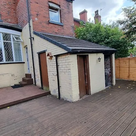 City Superhost House On Rochdale Road Манчестер
