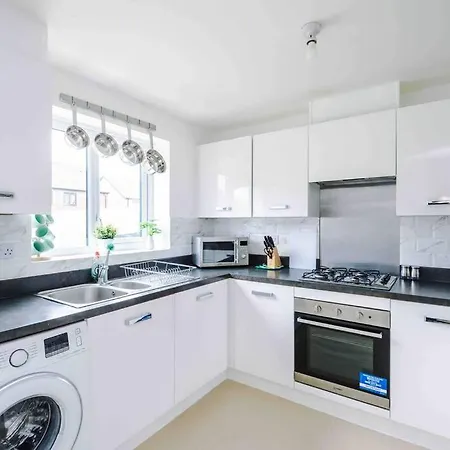 Spacious 4-bed Casa de Férias Manchester