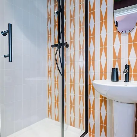 Modern 4-bedroom In Casa de Férias Manchester