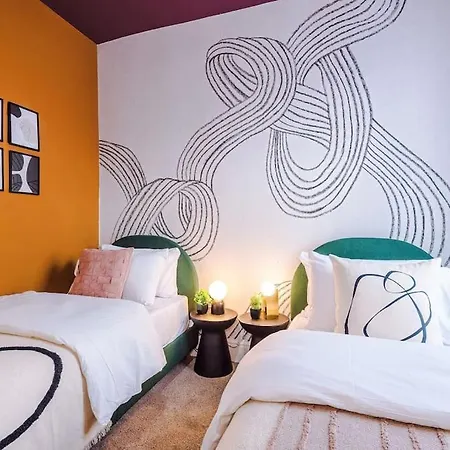 Modern 4-bedroom In Casa de Férias *