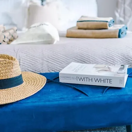 Stylish Home, Games Room, Sleeps 6, Large Driveway, Perfect For Groups * Manchester