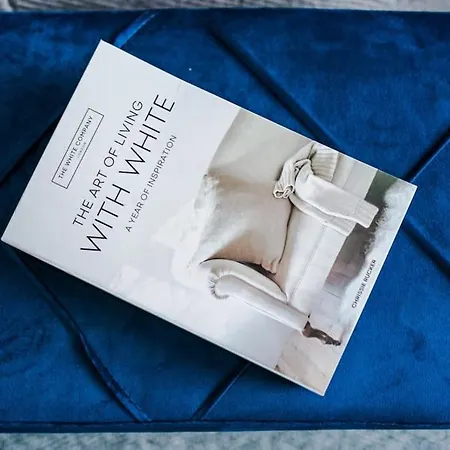 Stylish Home, Games Room, Sleeps 6, Large Driveway, Perfect For Groups Apartment