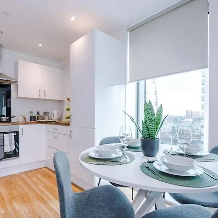 Media 2bed Apartment, Amazing Views, Smart Tv, Perfect For Contractors, Professionals, Families And Leisure Manchester