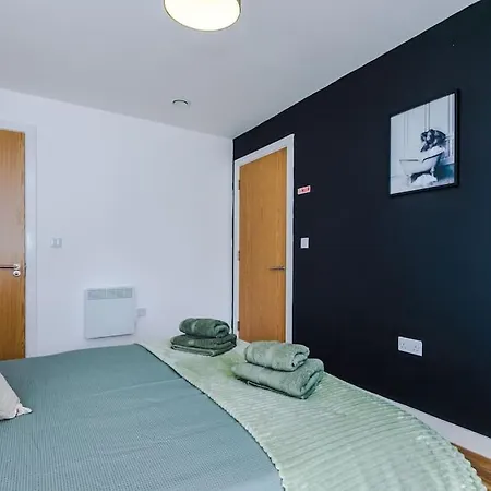 Media 2bed Apartment, Amazing Views, Smart Tv, Perfect For Contractors, Professionals, Families And Leisure * Manchester