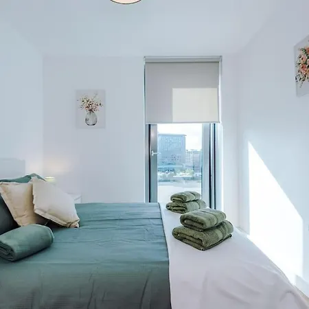 Apartment Media 2bed Apartment, Amazing Views, Smart Tv, Perfect For Contractors, Professionals, Families And Leisure *