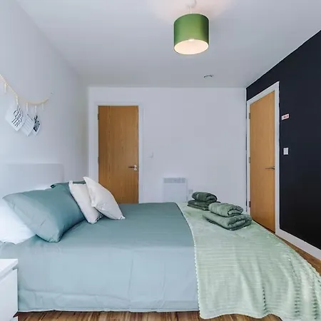 Media 2bed Apartment, Amazing Views, Smart Tv, Perfect For Contractors, Professionals, Families And Leisure * Manchester