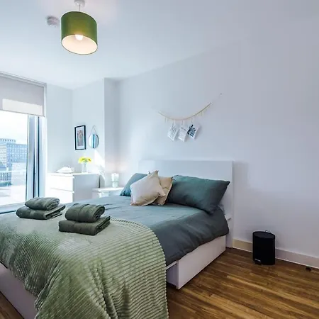 Apartment Media 2bed Apartment, Amazing Views, Smart Tv, Perfect For Contractors, Professionals, Families And Leisure