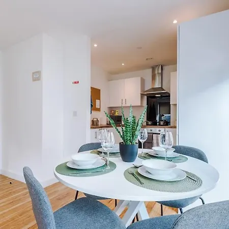 Media 2bed Apartment, Amazing Views, Smart Tv, Perfect For Contractors, Professionals, Families And Leisure Manchester