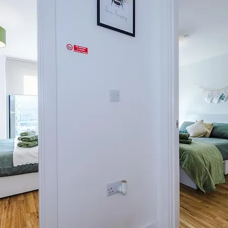 Media 2bed Apartment, Amazing Views, Smart Tv, Perfect For Contractors, Professionals, Families And Leisure Apartment Manchester