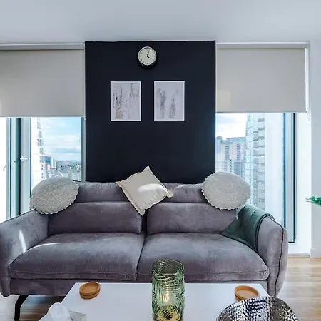 Media 2bed Apartment, Amazing Views, Smart Tv, Perfect For Contractors, Professionals, Families And Leisure Apartment