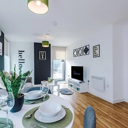 Media 2bed Apartment, Amazing Views, Smart Tv, Perfect For Contractors, Professionals, Families And Leisure *