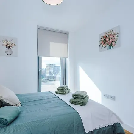 Media 2bed Apartment, Amazing Views, Smart Tv, Perfect For Contractors, Professionals, Families And Leisure Apartment *