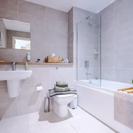 Media 2bed Apartment, Amazing Views, Smart Tv, Perfect For Contractors, Professionals, Families And Leisure Manchester