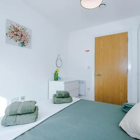 Media 2bed Apartment, Amazing Views, Smart Tv, Perfect For Contractors, Professionals, Families And Leisure * Manchester