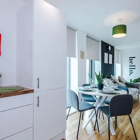 Apartment Media 2bed Apartment, Amazing Views, Smart Tv, Perfect For Contractors, Professionals, Families And Leisure