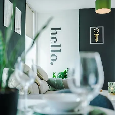 Apartment Media 2bed Apartment, Amazing Views, Smart Tv, Perfect For Contractors, Professionals, Families And Leisure *