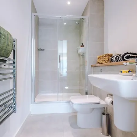 Media 2bed Apartment, Amazing Views, Smart Tv, Perfect For Contractors, Professionals, Families And Leisure Apartment Manchester