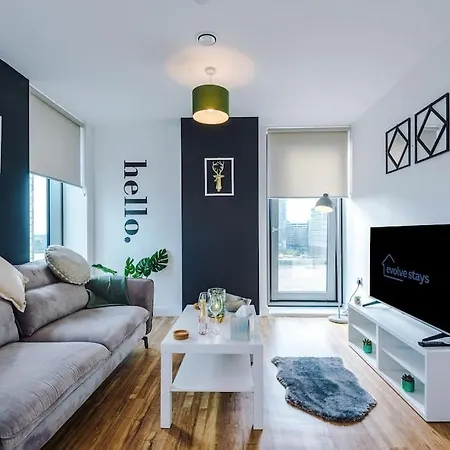 Media 2bed Apartment, Amazing Views, Smart Tv, Perfect For Contractors, Professionals, Families And Leisure Apartment *