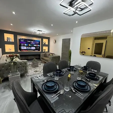 Stunning Excellent Location