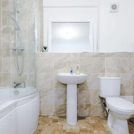 City Centre 2 Bed 2bath Apartament