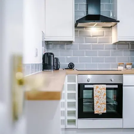 City Centre 2 Bed 2bath Apartament