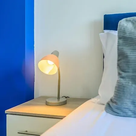 Spacious 4bed Home, Sleeps 10, Pool Table, Parking, Perfect For Groups דירה מנצ'סטר