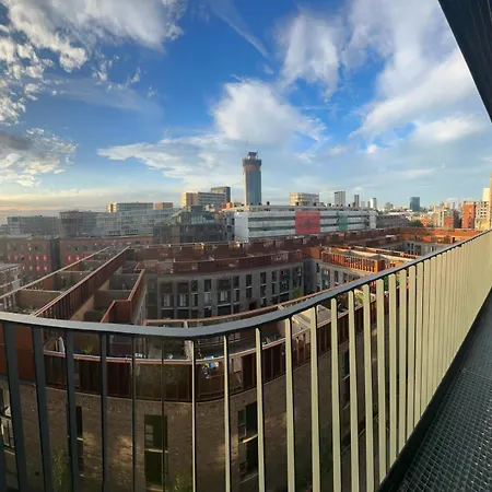 Ym Luxurious * Manchester