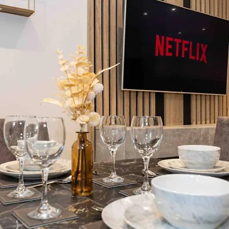 Vibrant 2br In Chorlton, Free Parking * מנצ'סטר