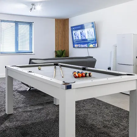 Spacious Ground Floor Near Old Trafford Stadium * Manchester