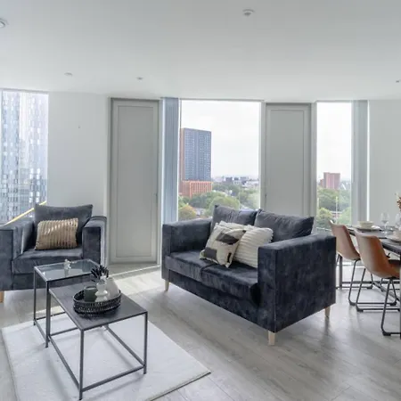 Spacious Skyline View 2bed شقة مانشستر