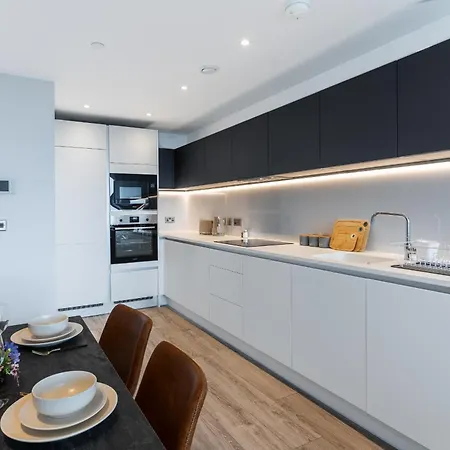 Апартаменты Central Skyline 2bed *
