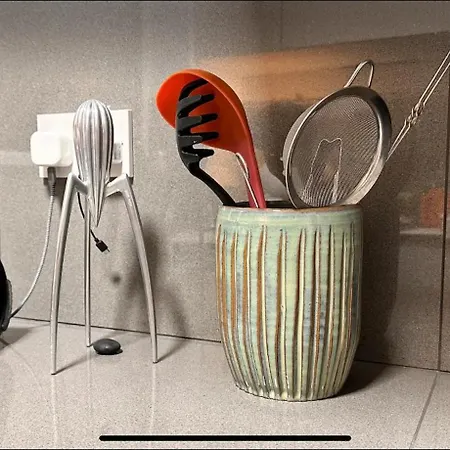 8 Riversdale King Size * Manchester