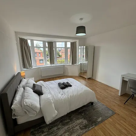 Alloggio in famiglia Elegant Estates Humble Abode 4