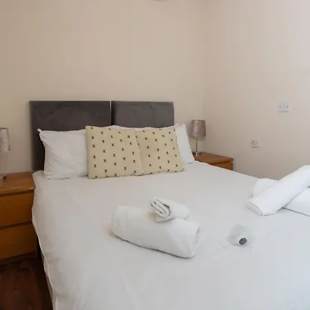 Cosy Stretford In A Prime Location Апартаменты Манчестер