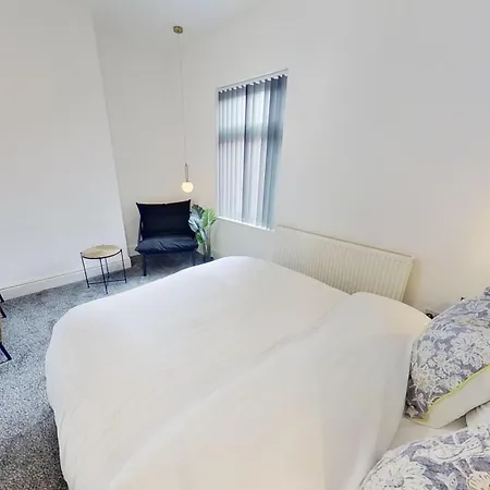 Sleeps6- Parking- Media Uk- Longstay Discount Casa de Férias Manchester