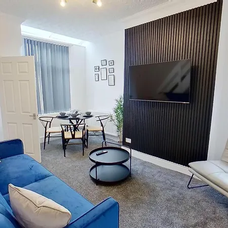 Sleeps6- Parking- Media Uk- Longstay Discount * Manchester
