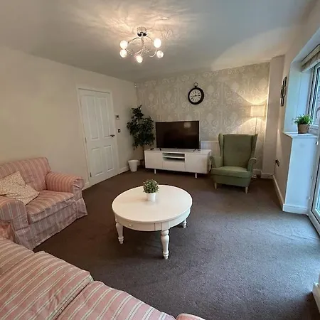 House Close To The Centre And Stadium Vakantiehuis *