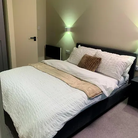Apartment Sleek Haven Luxurious 2bed In Centre *