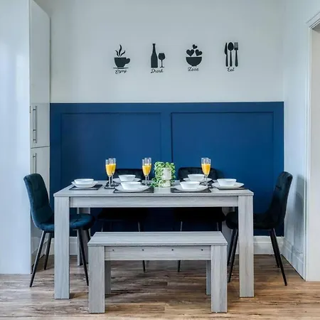Gem - Spacious 3 Bedroom House *
