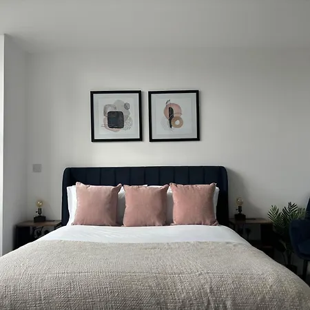 Lejlighed Apt, Free Parking, Business, Couples & Families Manchester