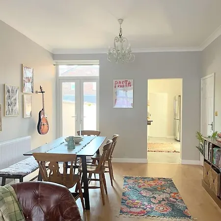 Artistic 3 Bed In Old Trafford Next To Mufc