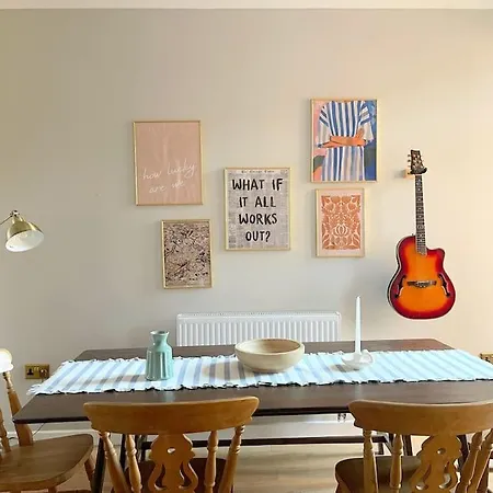 بيت للعطل Artistic 3 Bed In Old Trafford Next To Mufc *