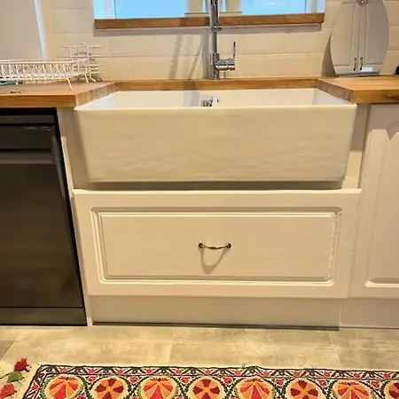 Artistic 3 Bed In Old Trafford Next To Mufc