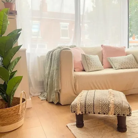 بيت للعطل Artistic 3 Bed In Old Trafford Next To Mufc *