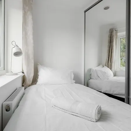 Apartment Cozy 3br - Games - Sleeps 9 *