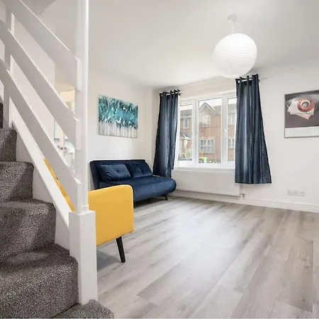 Apartment Cozy 3br - Games - Sleeps 9 *