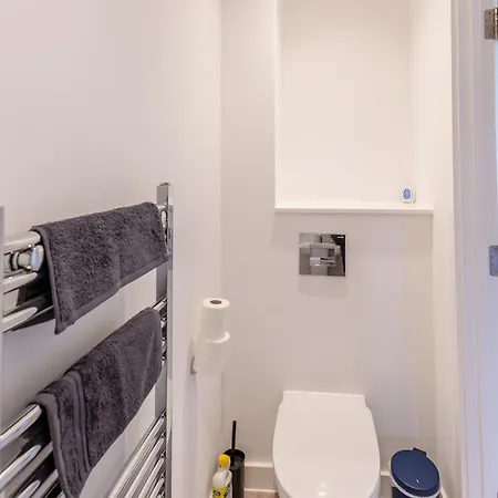 Stunning Modern 3 Bedroom Townhouse - Perfect Getaway *