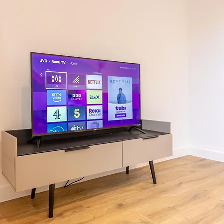 Stunning Modern 3 Bedroom Townhouse - Perfect Getaway * مانشستر