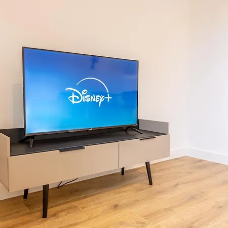 بيت للعطل Stunning Modern 3 Bedroom Townhouse - Perfect Getaway